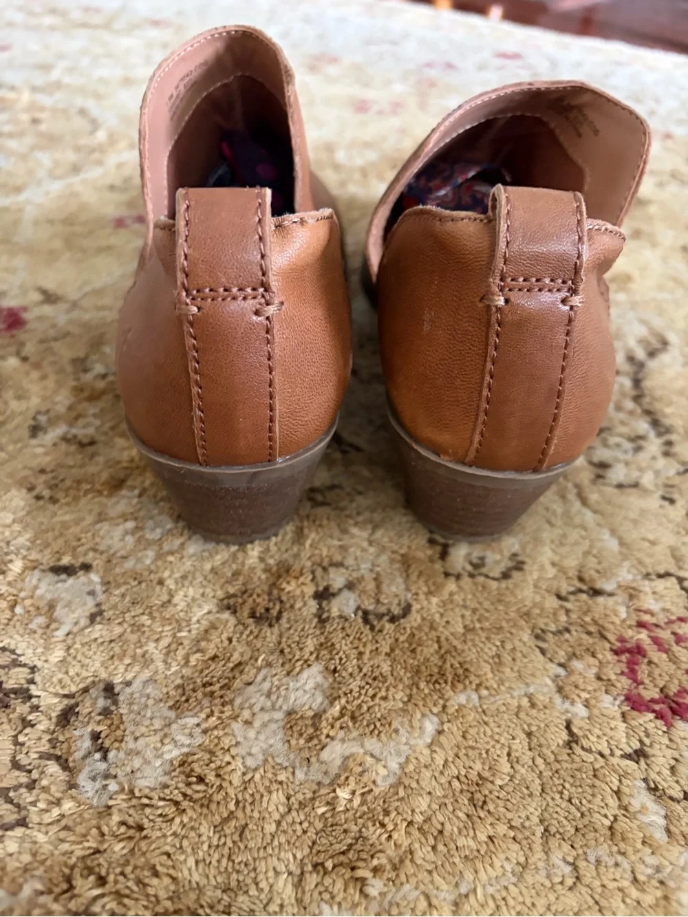 EUC Frye Rowan ankle boots cognac Leather Pointed Toe Cutout Flats